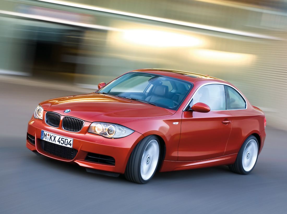 La BMW M1 Coupé a enfin été inaugurée, BMW a utilisé la BMW série 1 existante et y a introduit la gr...