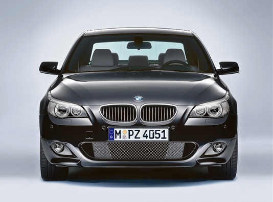Commercialise depuis le 18 mars 2010, la nouvelle BMW Srie 5 est un bijou de technologie et excell...