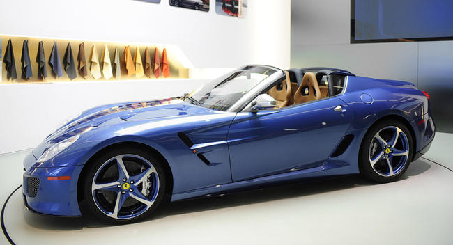 Ferrari va prsenter le Superamerica 45 lors du concours d'lgance de la Villa d'Este.