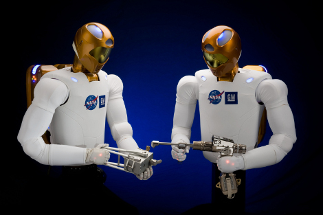 General Motors fabrique des robots pour l'espace (Vido)