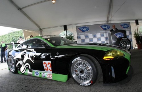 Jaguar retourne au Mans en 2010
La Jaguar RSR XKR GT2 participe aux 24 h du Mans