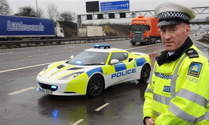 Dans le cadre des campagnes de prvention sur les autoroutes anglaises, la police britannique s'est ...