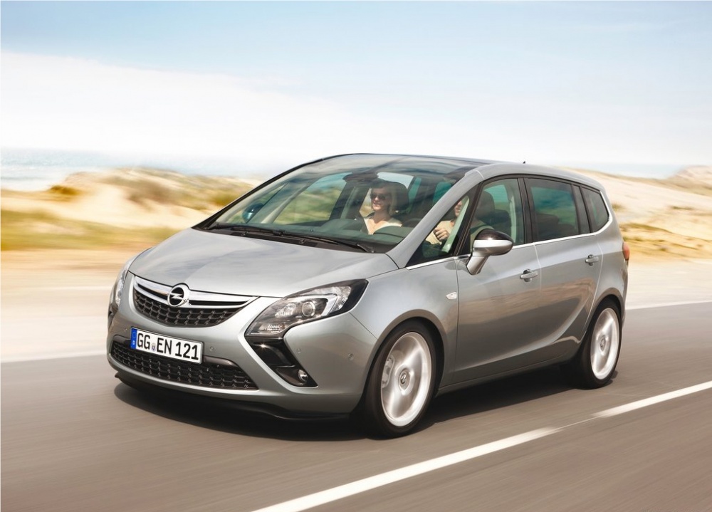 Le nouveau modèle d'Opel nommé « Zafira Tourer »  arrivera en concession d'ici la fin de l'année.
D...