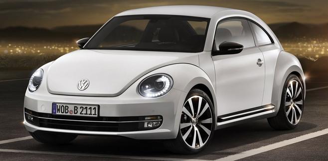 Prévue pour la fin de l'année, la nouvelle version de la New Beetle de la firme allemande sera propo...