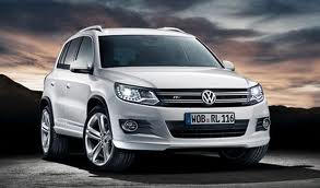 Volkswagen nous confirme l'arrivée du pack R-Line sur le Tiguan et celui -ci implique quelques nouve...
