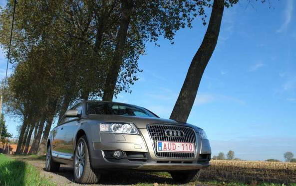 L'arrivée de l'Audi Q7 a un certain temps menacé la pérennité des versions Allroad, mais les stratèg...