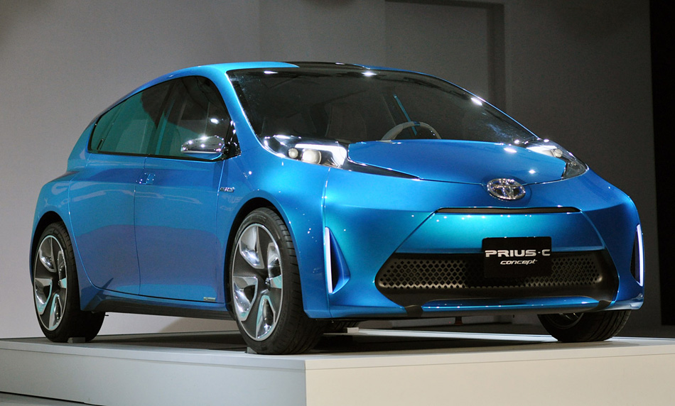C comme city le ton est donné. 
Toyota prévoit de lancer un nouveau modèle d'hybrid la Prius C.