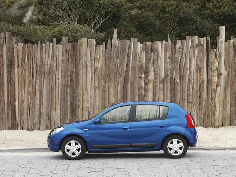 En 2003, quand les décideurs de Renault ont commercialisé la première voiture à bas prix du vingt et...