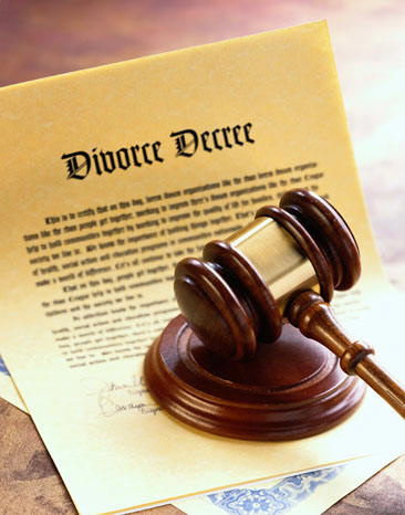 En cas de divorce, 
Comment faire pour changer le nom du titulaire du certificat d'immatriculation?