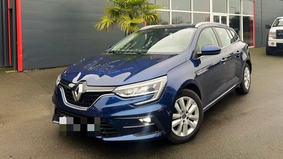 Hybride rechargeable accessible mais attention aux premiers exemplaires : batterie 12V, climatisatio...