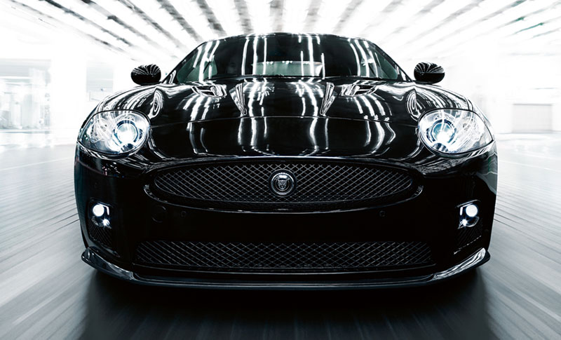 Jaguar a le grand plaisir d'annoncer l'arrivée d'un modèle très spécial dans la gamme XK de voitures...