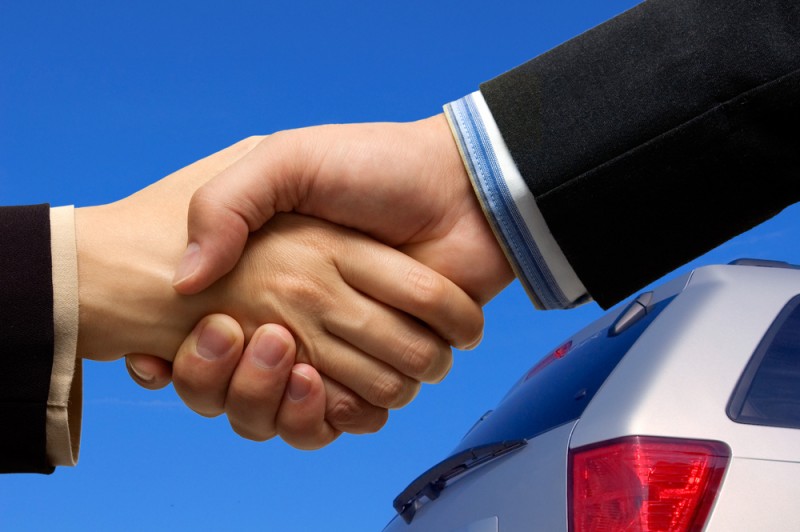 Le mandataire automobile est une entreprise qui achète des véhicules invendus pour les vendre avec u...