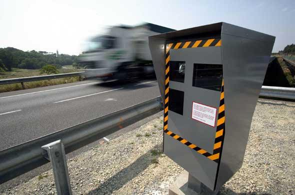 Radars : Une route nationale en Moselle sans limitation de vitesse. Souriez, vous êtes flashé !!!