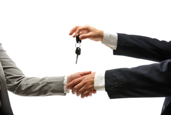 Pour vendre votre voiture, plusieurs possibilités s'offrent à vous : vente à un professionnel ou ven...