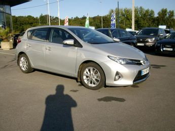  Voir détails -Toyota Auris d4d 124 dynamique à Brest (29)