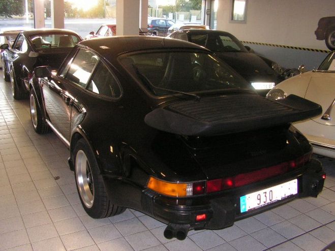 Porsche 930 TURBO Noir de 1989