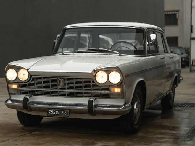 Fiat 2300 Berlina Blanc de 1964