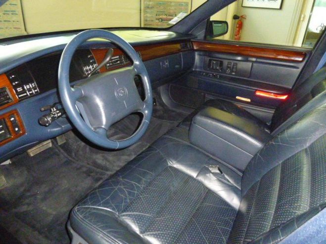 Cadillac Coupe DeVille CONCOURS BLEU NUIT de 