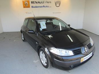  Voir détails -Renault Megane Coup 1.5 dCi 80 Confort Expression à Flers (61)