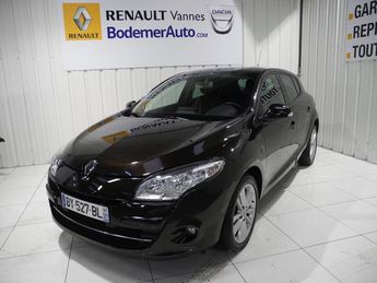  Voir détails -Renault Megane III dCi 110 FAP eco2 XV De France Champi à Vannes (56)