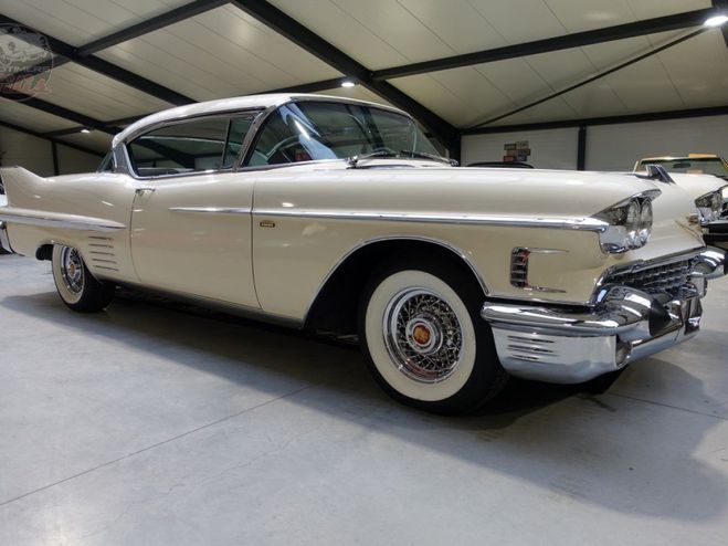 Cadillac Coupe DeVille de Ville Blanc de 1958