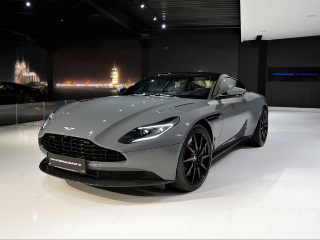 Aston martin DB11 V8 / Carbone / Garantie 12 mois gris de 2019