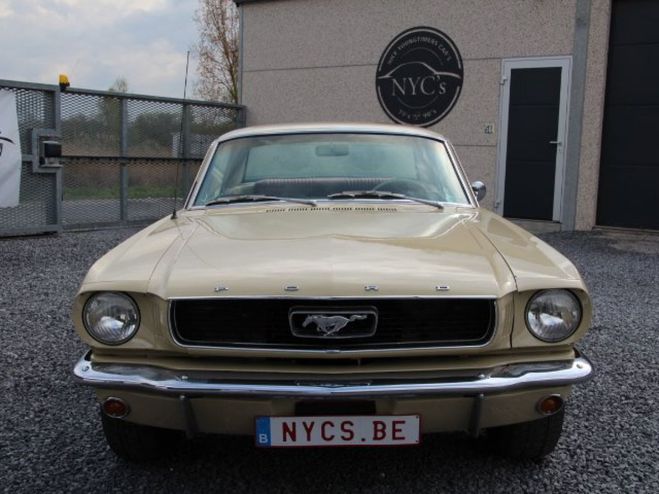 Ford Mustang  Beige de 1966