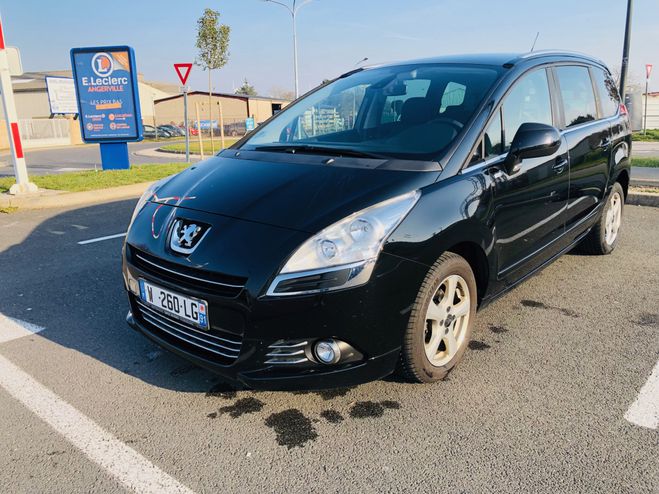 Peugeot 5008 1.6 HDi 115ch FAP BVM6 Style 7PL Noir de 2014