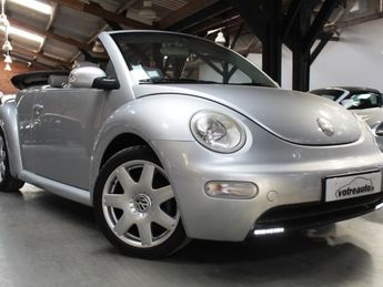 Voir détails -Volkswagen Beetle etle CABRIOLET 1.6 102 à Roncq (59)