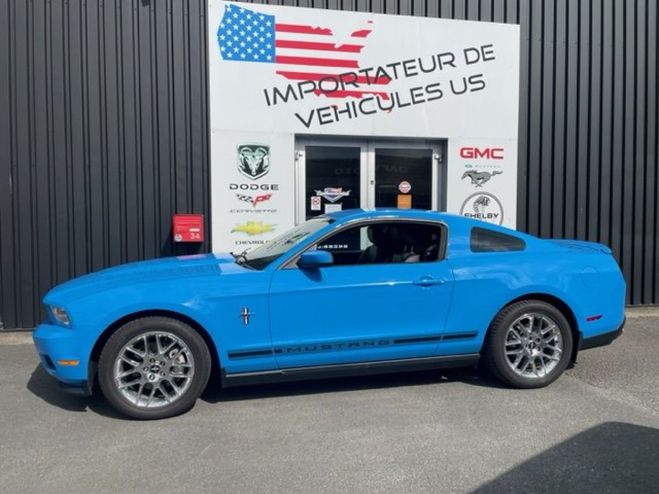 Ford Mustang V6 3,7L 28350KM Bleu Verni de 2012