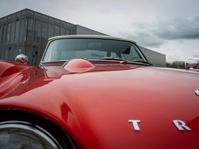 Triumph TR4 Restored Rouge de 1966
