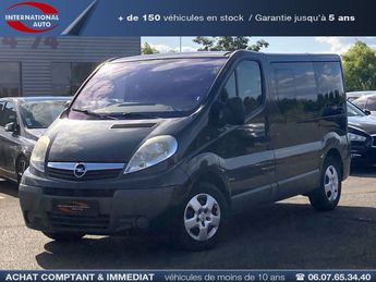  Voir détails -Opel Vivaro 2.5 CDTI145 COSMO C1 à Auneau (28)