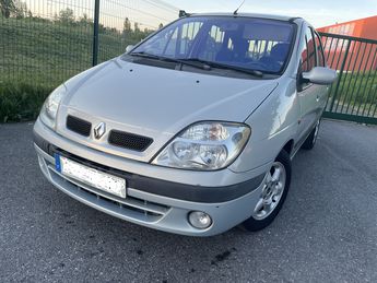  Voir détails -Renault Scenic 1.6 es 107 ch 7 cv à Montgeron (91)