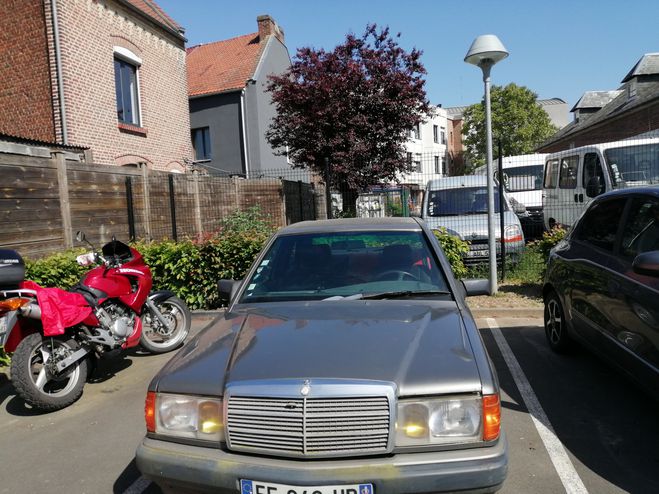 Mercedes 190 D MARRON de 1991