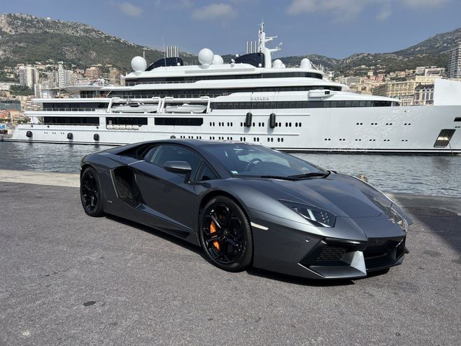 Lamborghini Aventador LP 700-4 Gris de 