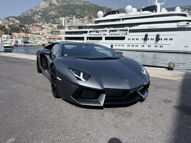 Lamborghini Aventador LP 700-4 Gris de 
