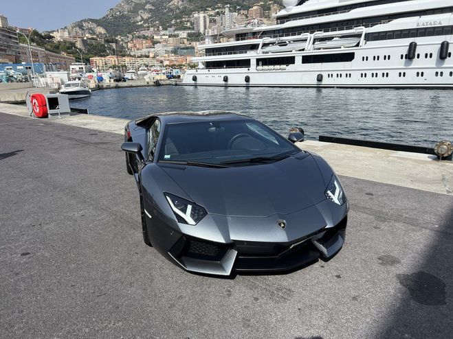 Lamborghini Aventador LP 700-4 Gris de 