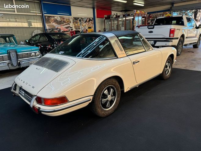 Porsche 911 2.0 targa Blanc de 1969