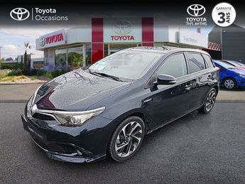  Voir détails -Toyota Auris HSD 136h Design à Saintes (17)