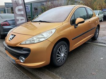  Voir détails -Peugeot 207 1.4 16V 1360cm3 88cv à Darnétal (76)