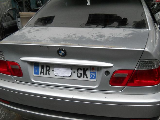 BMW Serie 3 vente pieces occasions grise de 2004