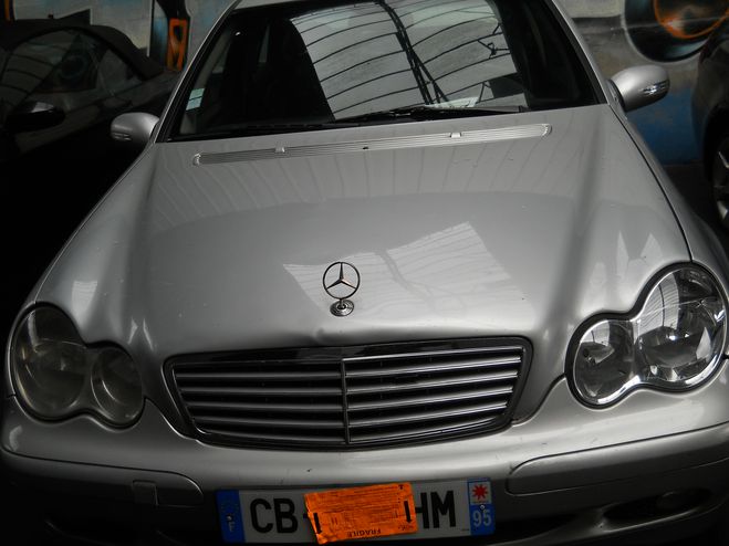 Mercedes 200 200cdi grise de 2005
