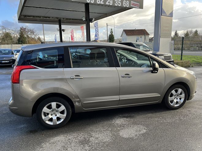 Peugeot 5008 1.6 HDI112 FAP ACTIVE 7PL GRIS C de 2012