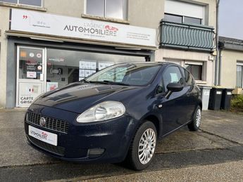  Voir détails -Fiat Punto Grande 1.3 MJTD 75 cv - Suivi intégral à Saint-Barthélemy-d'Anjou (49)