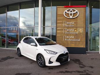  Voir détails -Toyota Yaris 116h Design 5p à Longuenesse (62)