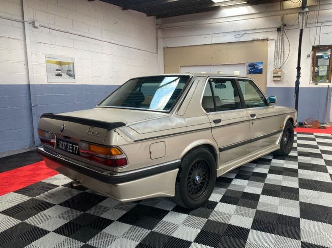 BMW Serie 5 (E28) 520I 2.0I - 12V L6 KIT SPORT Beige de 1986