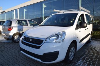  Voir détails -Peugeot Partner Tepee Full Electric Galicia 22.5 kWh à Hasselt (35)