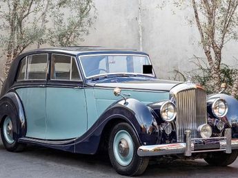  Voir détails -Bentley Mark VI MK Saloon Coachwork by Freestone & Webb à  Le Havre (76)