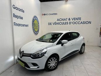  Voir détails -Renault Clio IV STE 1.5 DCI 75CH ENERGY AIR MEDIANAV  à Nogent-le-Phaye (28)