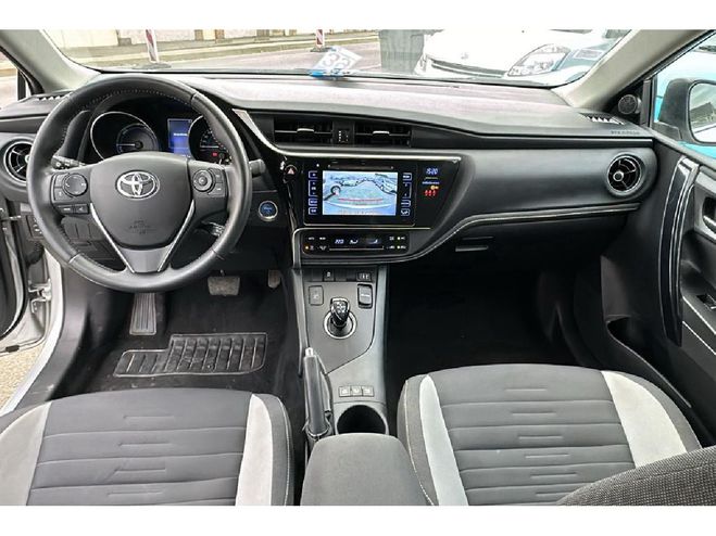 Toyota Auris Hybride 136h Design Gris clair de 2016